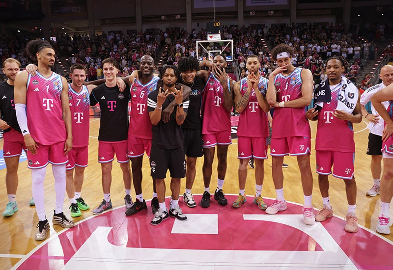 Telekom Baskets DEFENSE - Bild 11
