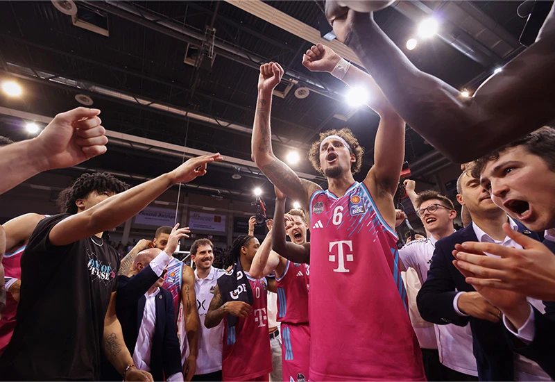 Telekom Baskets DEFENSE - Bild 7