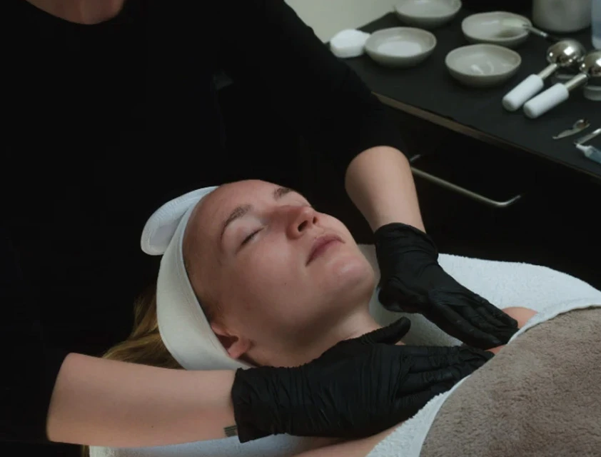Kosmetische Behandlung bei The Bare Skin Lab